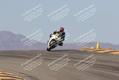 media/Oct-07-2023-CVMA (Sat) [[f84d08e330]]/Race 5 Amatuer Formula Middleweight/